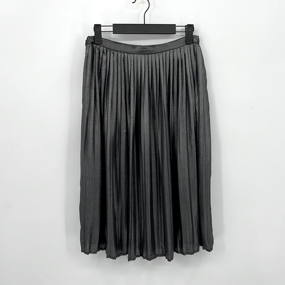 (#79)DYNAMITE Jupe Metallic Pleated Skirt - Picture 3 of 3